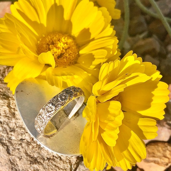 Inlaid Turquoise Handcrafted Southwestern Sterling Silver Ring - Picture 10 of 13